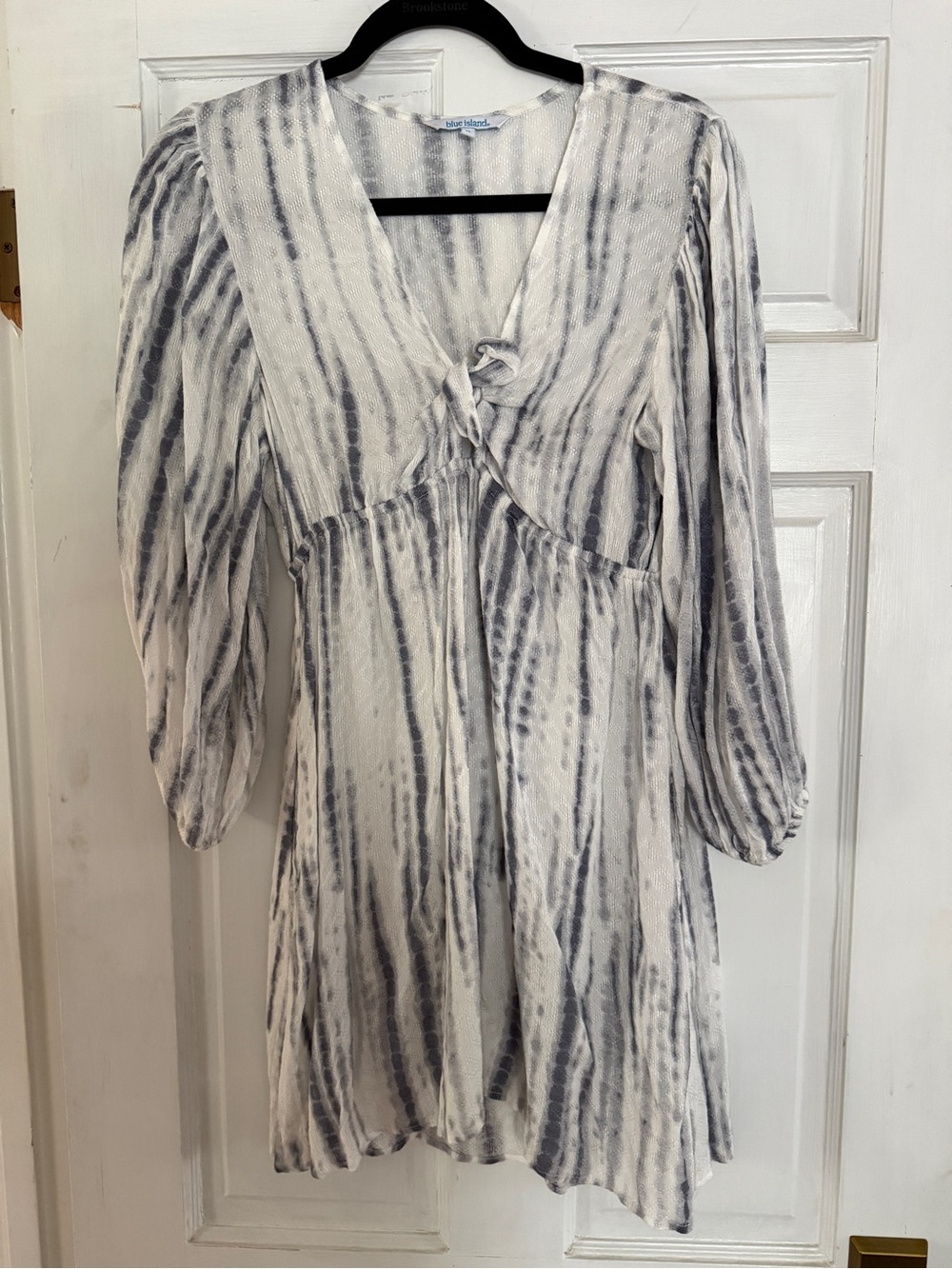 Blue Life White & Gray tie dye V-Neck Lightweight Dress
